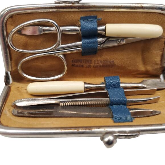 Vintage Manicure Set Made in Germany 1940s Style Vintage Manicure Set Leather - Picture 6 of 14